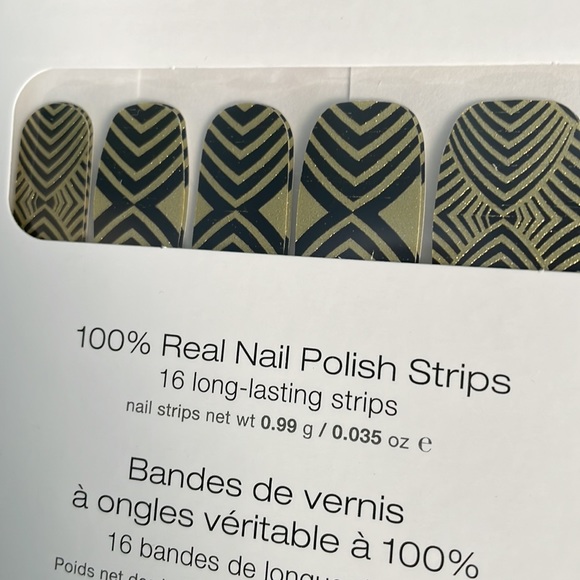 Color Street Holiday Drop the Ball - Picture 3 of 3